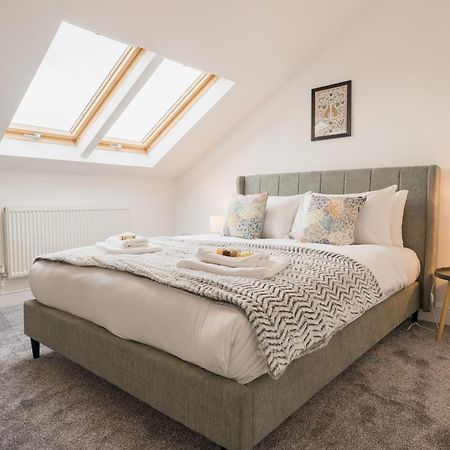 Beautifully Done 5 Bed Barn Conversion In Heswall - Sleeps Up To 10 Exteriér fotografie