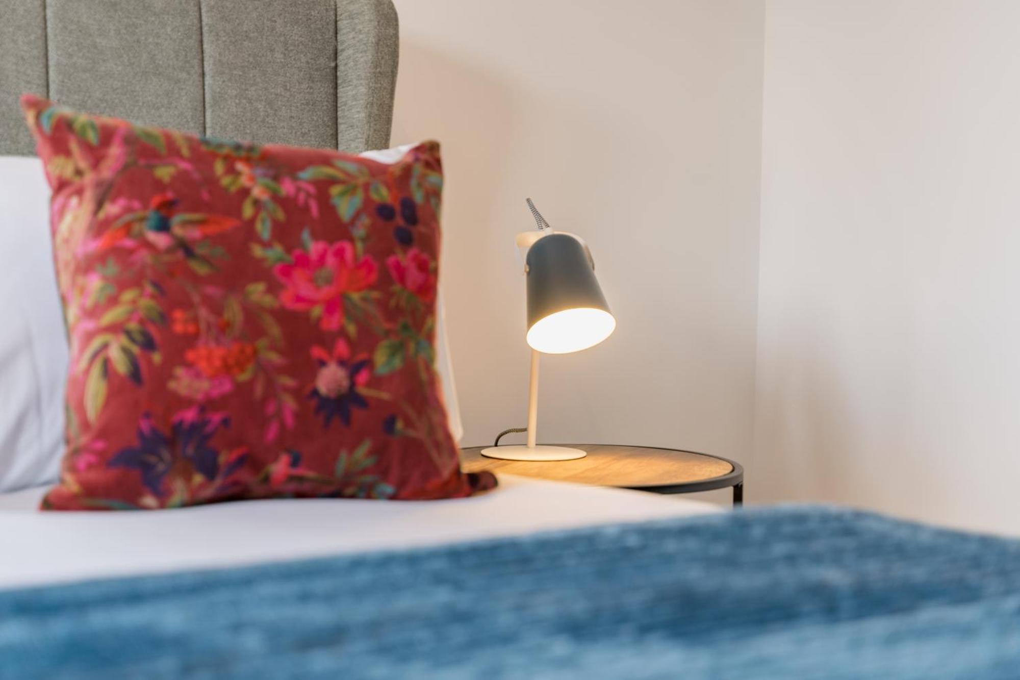 Beautifully Done 5 Bed Barn Conversion In Heswall - Sleeps Up To 10 Exteriér fotografie