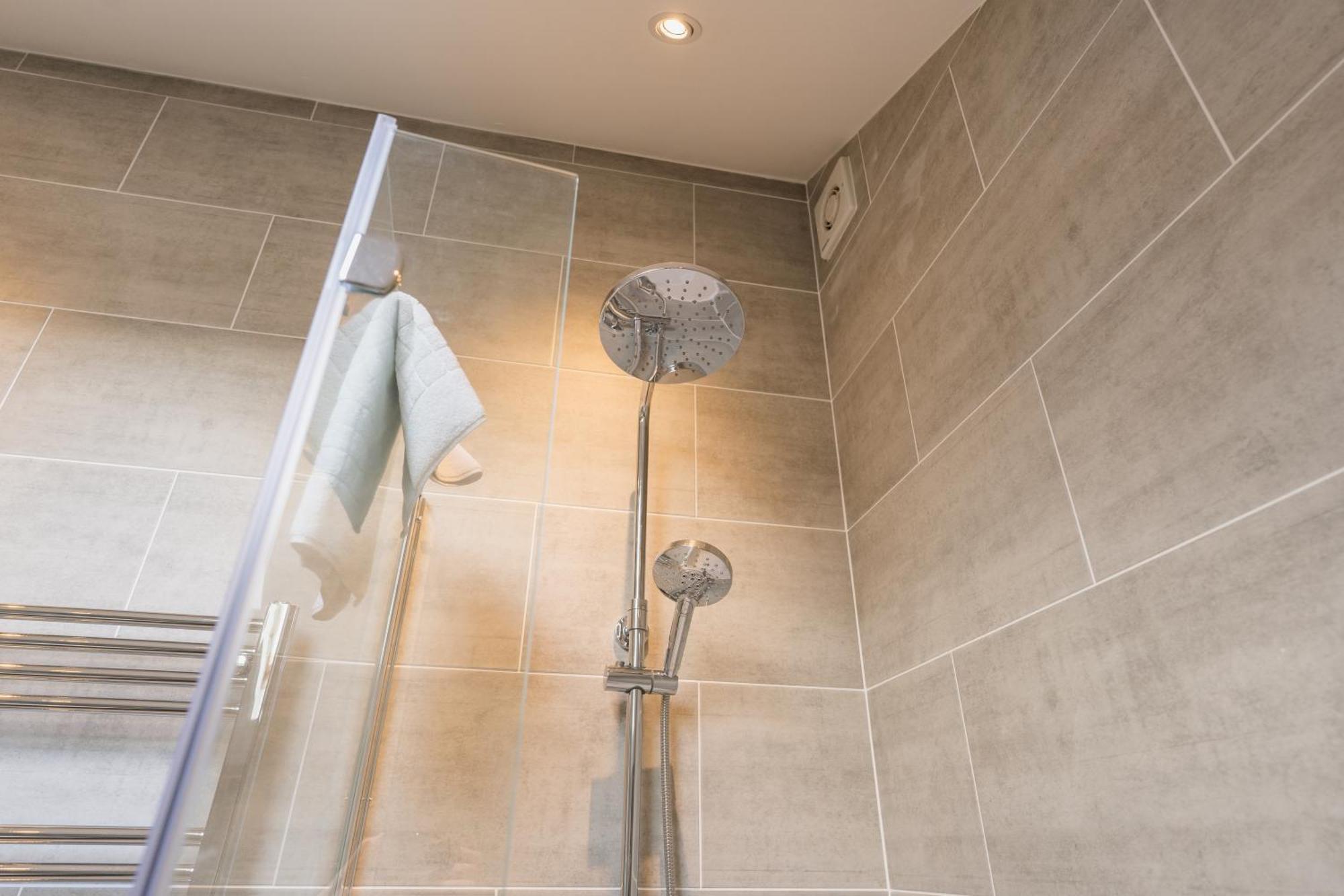 Beautifully Done 5 Bed Barn Conversion In Heswall - Sleeps Up To 10 Exteriér fotografie