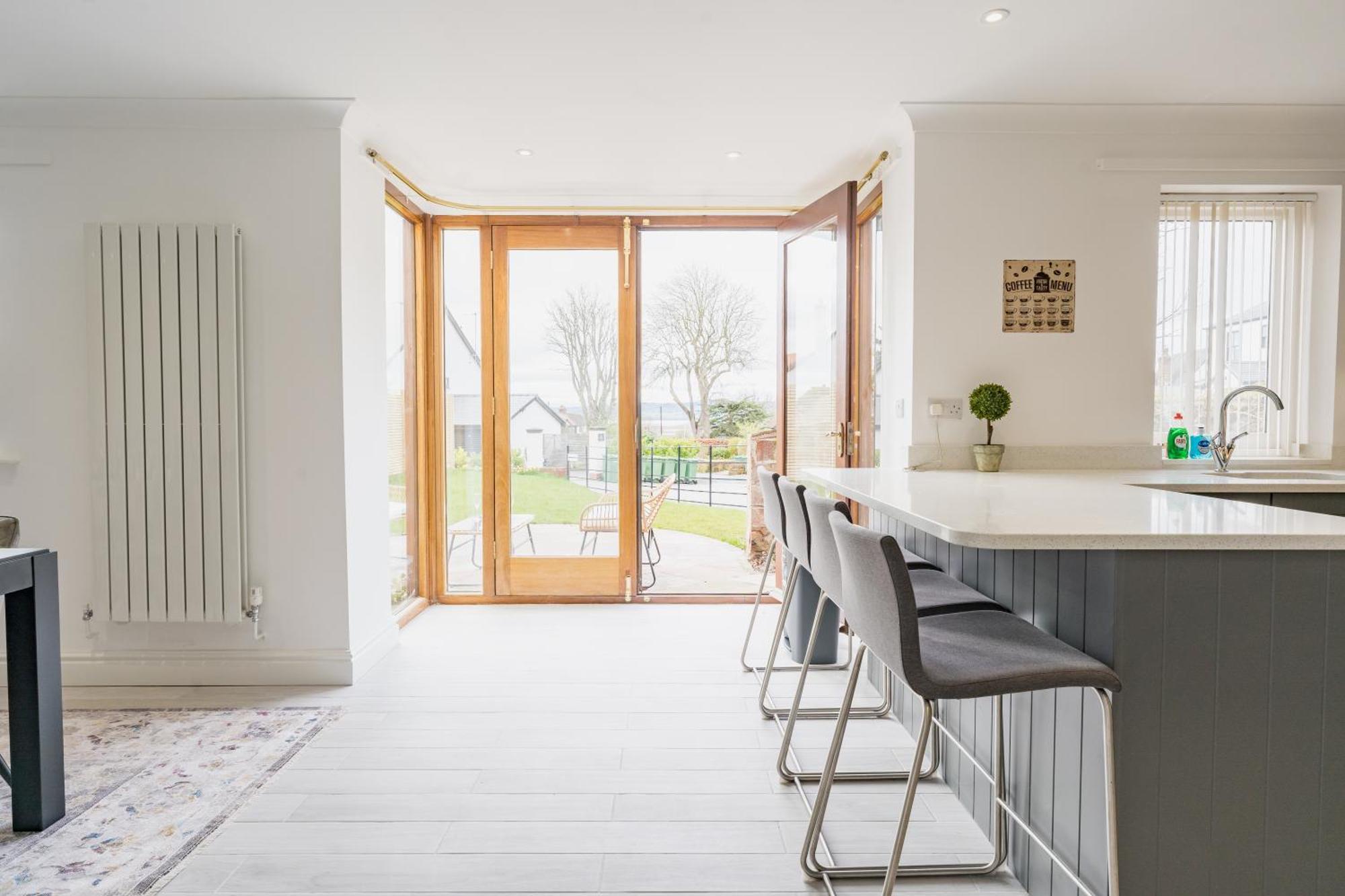 Beautifully Done 5 Bed Barn Conversion In Heswall - Sleeps Up To 10 Exteriér fotografie