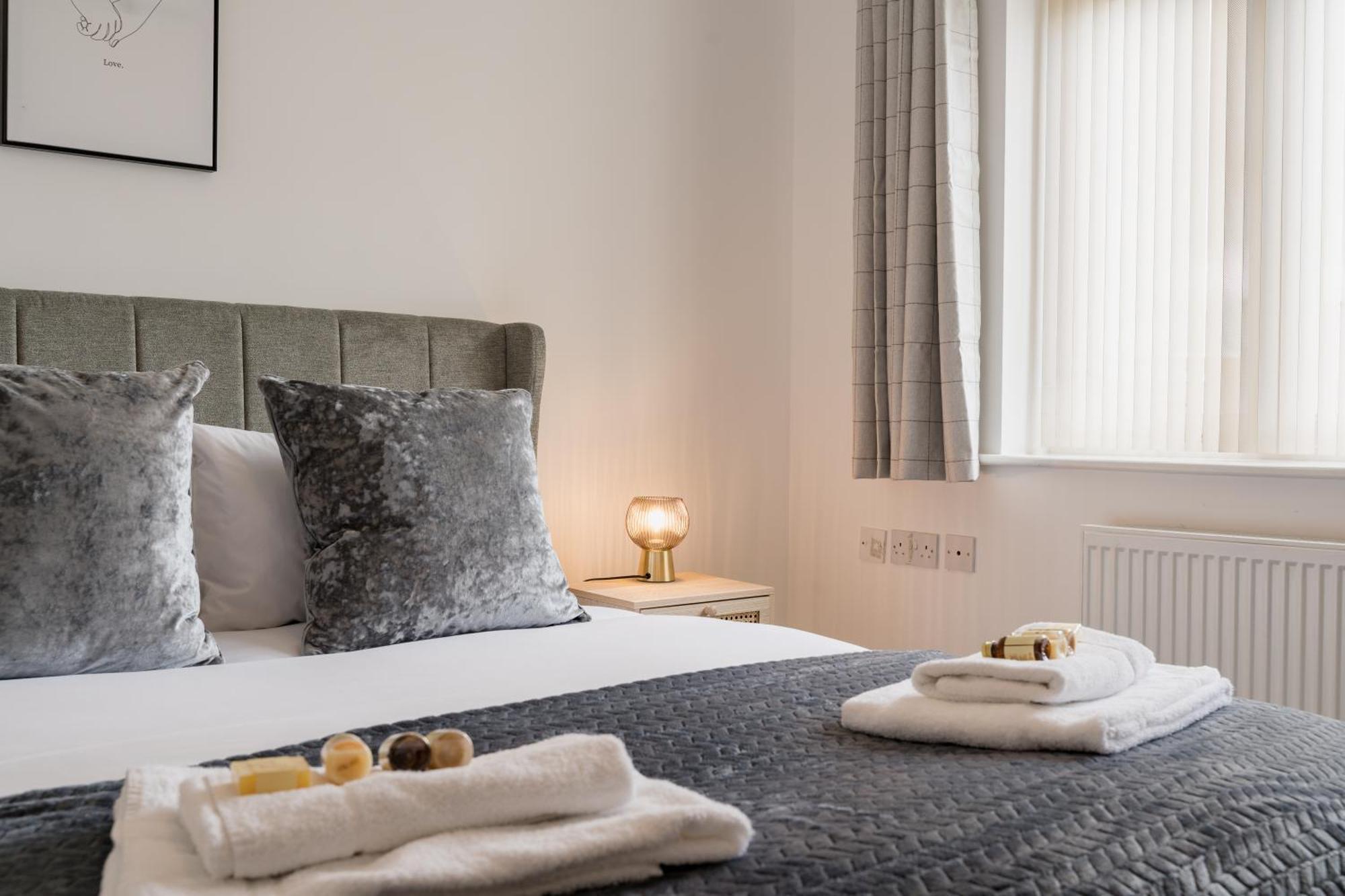 Beautifully Done 5 Bed Barn Conversion In Heswall - Sleeps Up To 10 Exteriér fotografie